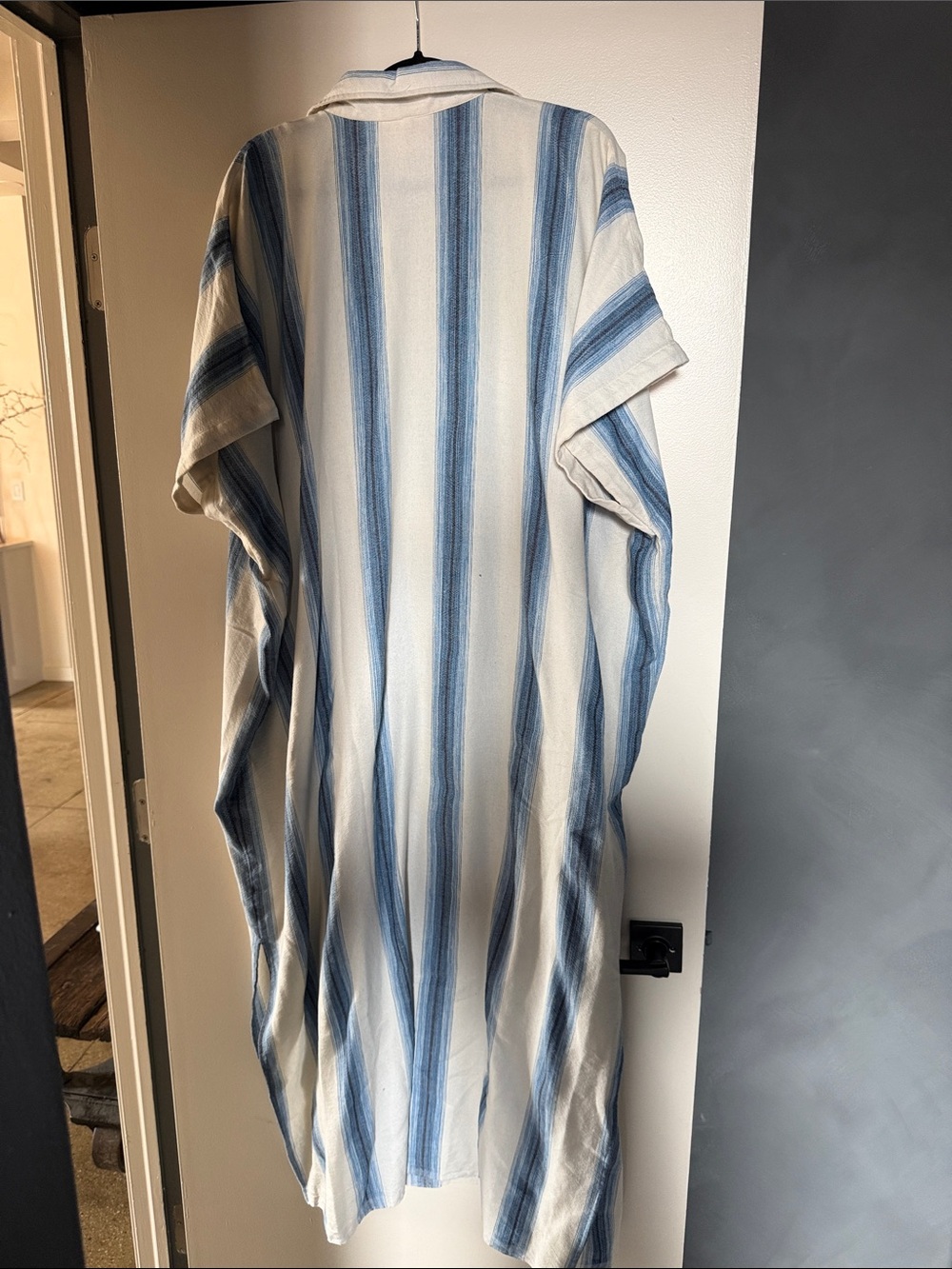 Marrakshi Blue and White Striped Button-Down Kaftan - Picture 4 of 6